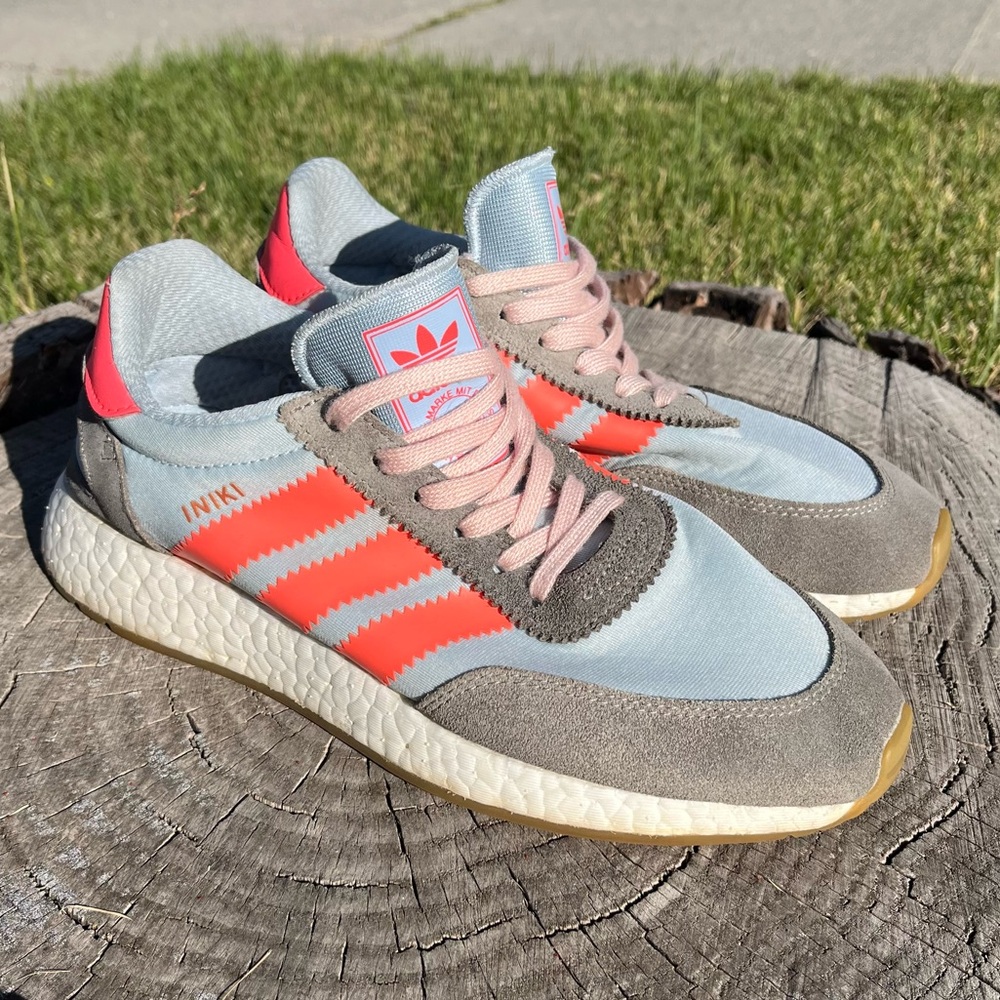 Adidas Iniki Runners Men’s size 8 or Women’s 9 Gray Blue Sneakers BB2098 Shoes